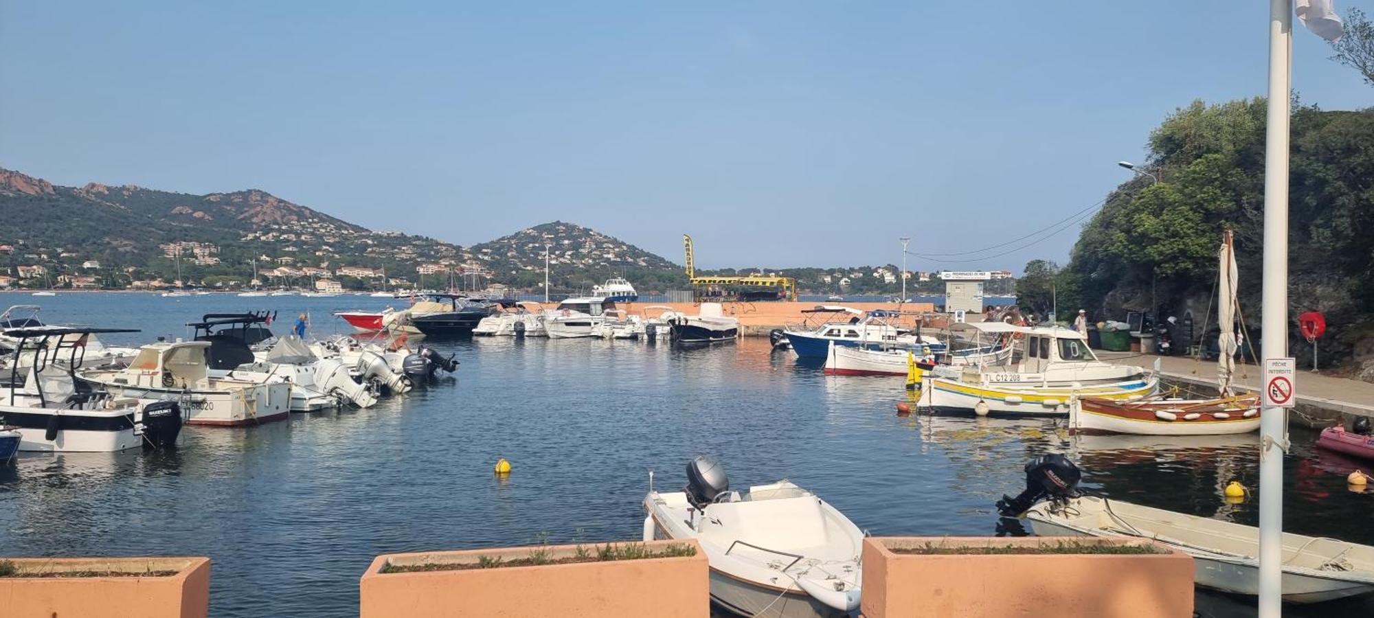 Agay Cap Esterel Le Hameau F2 Clim Plein Sud Dernier Etage Magnifique Vue Mer Saint-Raphaël Esterno foto