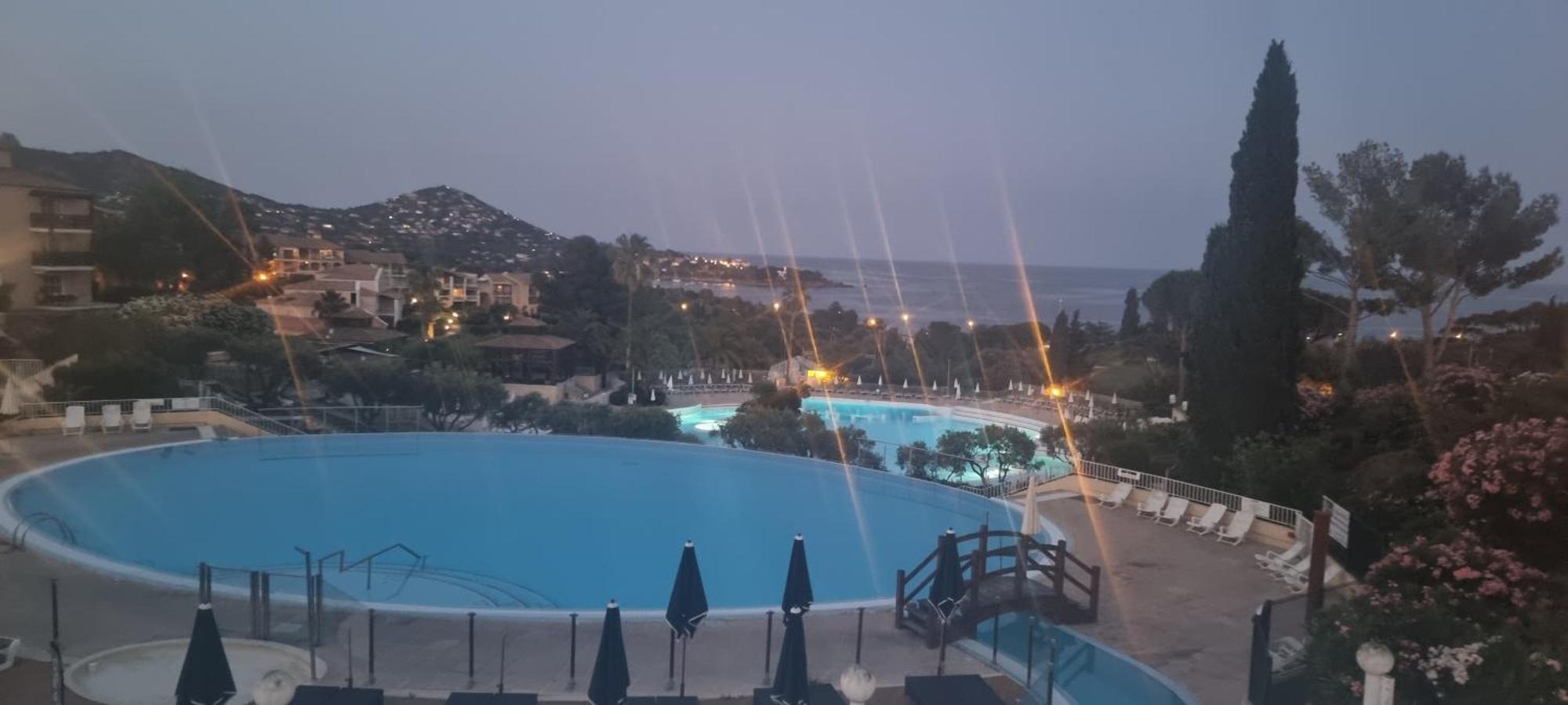 Agay Cap Esterel Le Hameau F2 Clim Plein Sud Dernier Etage Magnifique Vue Mer Saint-Raphaël Esterno foto