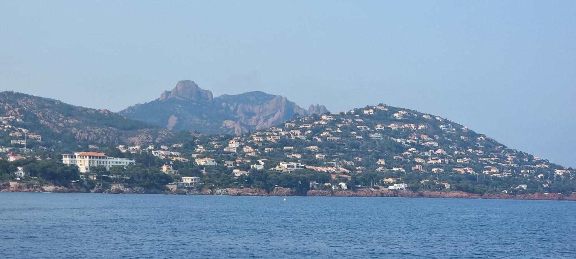 Agay Cap Esterel Le Hameau F2 Clim Plein Sud Dernier Etage Magnifique Vue Mer Saint-Raphaël Esterno foto