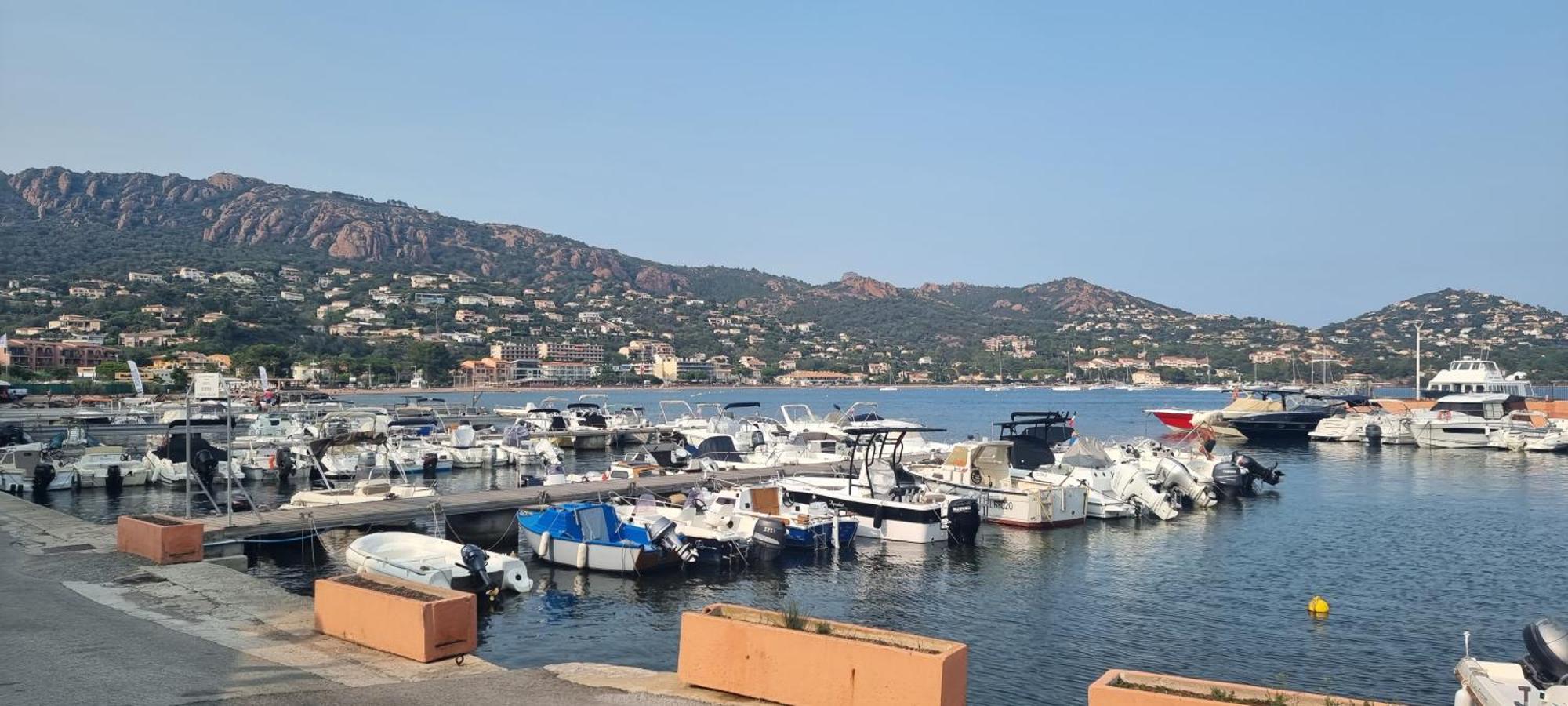 Agay Cap Esterel Le Hameau F2 Clim Plein Sud Dernier Etage Magnifique Vue Mer Saint-Raphaël Esterno foto