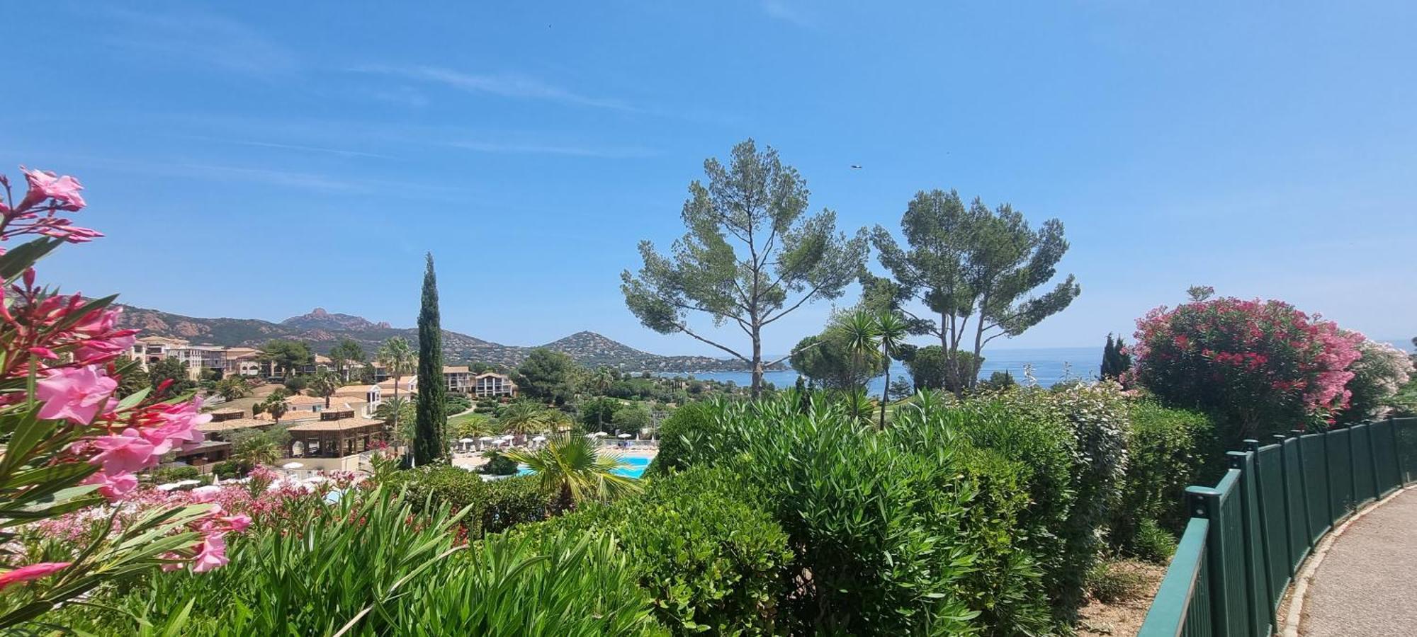 Agay Cap Esterel Le Hameau F2 Clim Plein Sud Dernier Etage Magnifique Vue Mer Saint-Raphaël Esterno foto